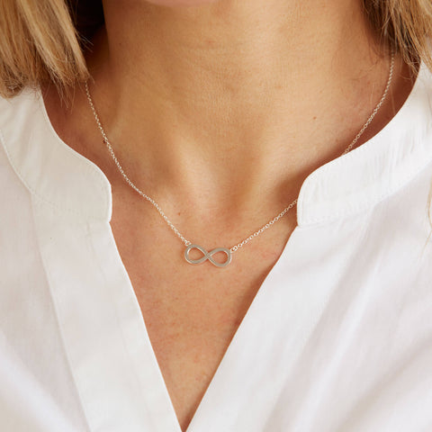 INFINITY NECKLACE - SILVER